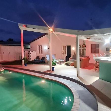 Family Villa With Big Pool And Absolute Privacy Вилемстад Екстериор снимка