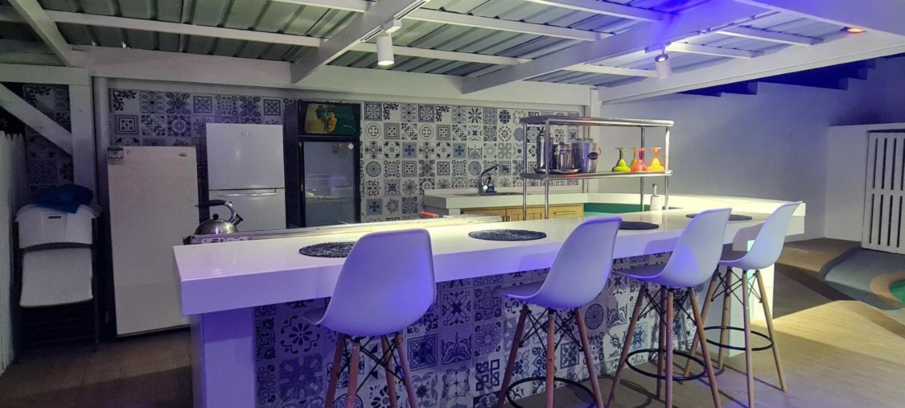 Family Villa With Big Pool And Absolute Privacy Вилемстад Екстериор снимка